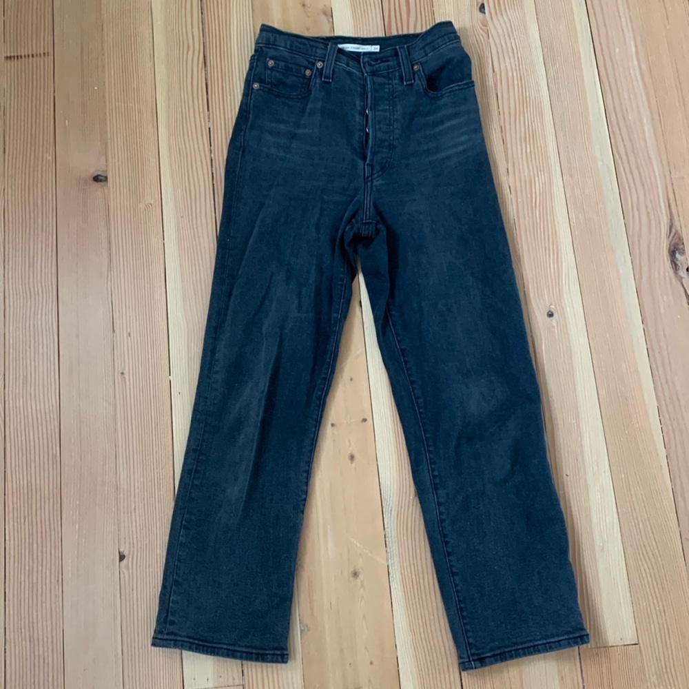 Levi’s Ribcage Straight Ankle Jeans